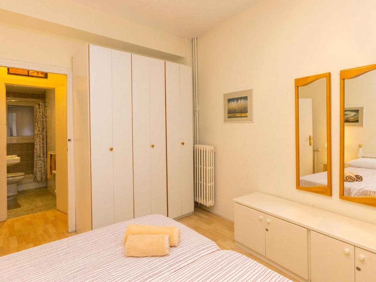 Eixample Dret Corsega Roger Lluria By Interhome Apartment Barcelona
